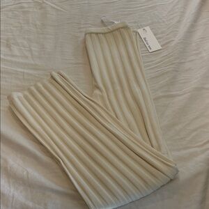 Find me now the label dale Cream Ribbed knit Pants large